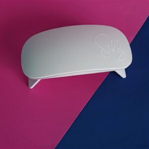 UV-lamp geellakikleebistele